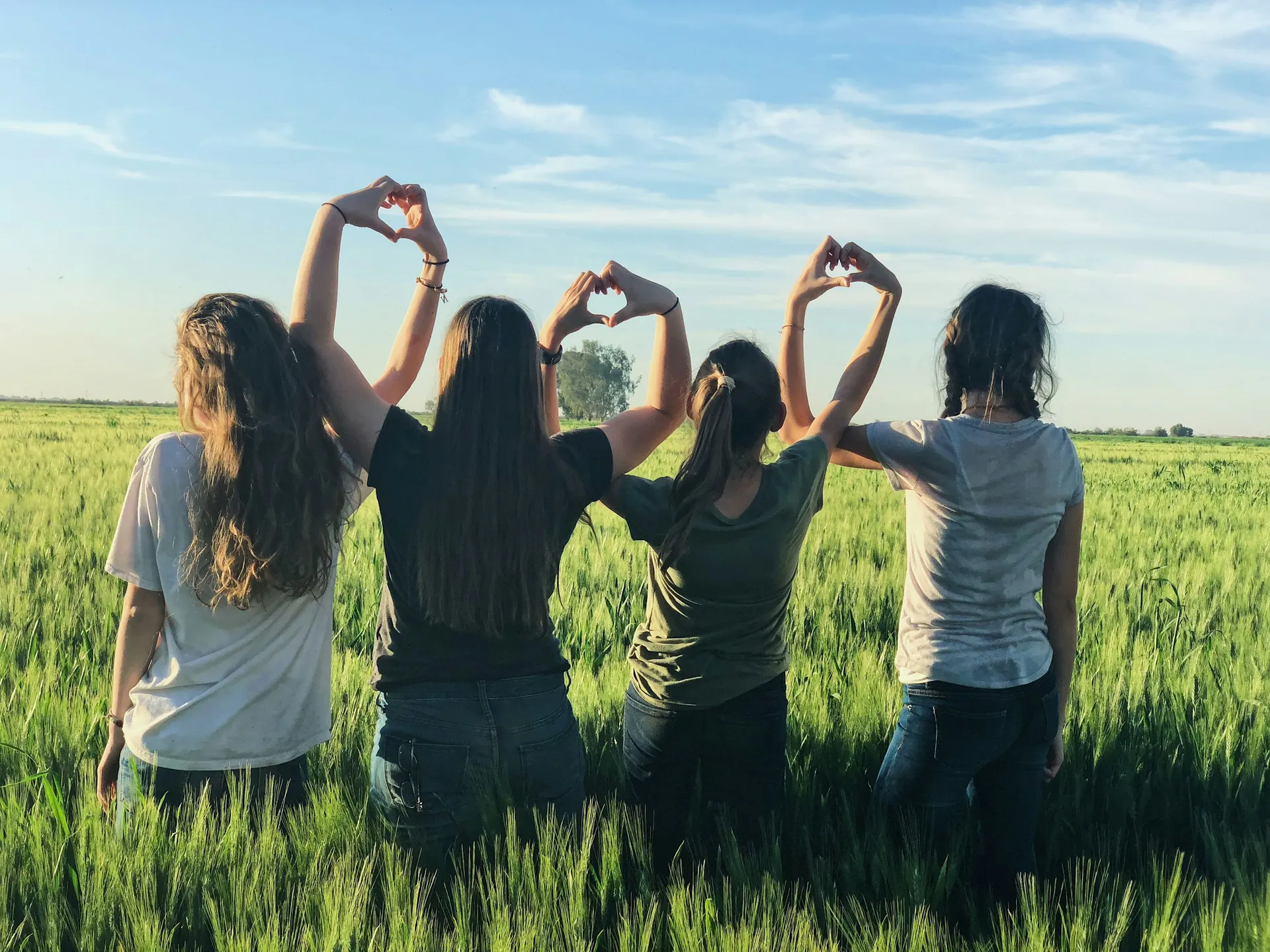 How to Support a Friend Going Through a Tough Time